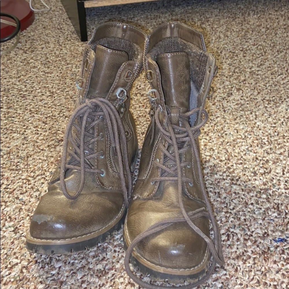 Brown boots!